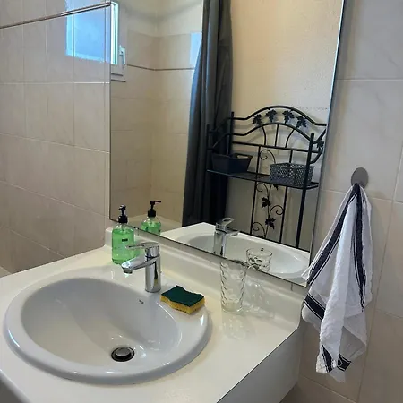 Apartment Moderne Fréjus: Spacious With Shared Pool *