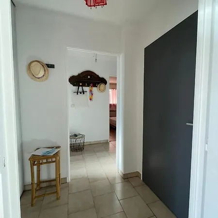 Moderne A Frejus, 60 M², Piscine Partagee